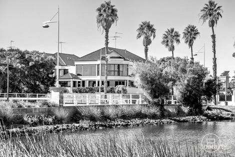 Property photo of 2 Dolphin Drive Mandurah WA 6210