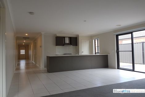 Property photo of 9 Ickworth Crescent Derrimut VIC 3026