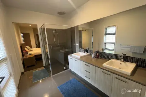 Property photo of 2 Jasmine Grove Officer VIC 3809