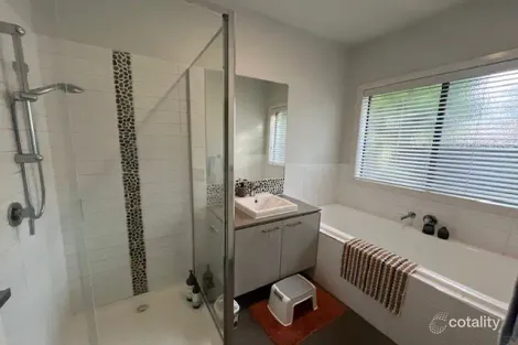 Property photo of 2 Jasmine Grove Officer VIC 3809