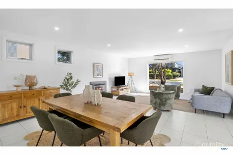 Property photo of 4 St Georges Way Torquay VIC 3228