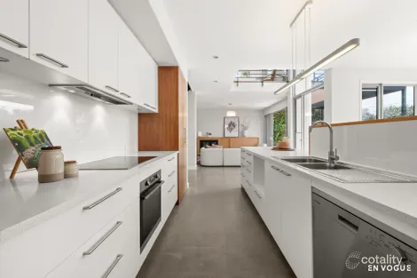 Property photo of 21 Hamelin Crescent Narrabundah ACT 2604