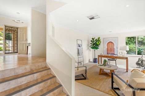 2 Crowsnest Ct, Coromandel Valley, SA 5051