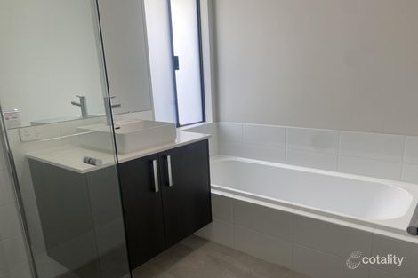 Property photo of 35 Shellharbour Promenade Alkimos WA 6038