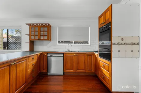Property photo of 94 Southwick Street Wynnum QLD 4178