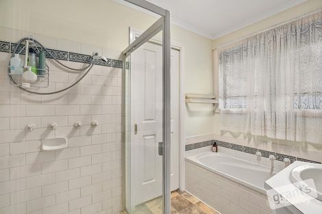 Property photo of 3/2 Ambleside Crescent Berwick VIC 3806