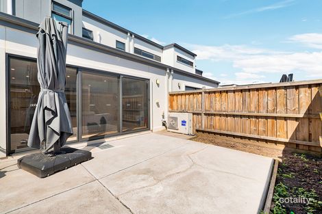 Property photo of 7 Lumeah Drive Cranbourne West VIC 3977