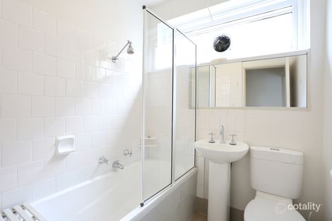 Property photo of 2/38 Woolton Avenue Thornbury VIC 3071