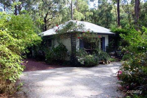 11 Stone Rd S, Gembrook, VIC 3783