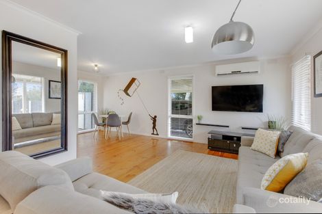 Property photo of 2 Wakool Close Frankston VIC 3199
