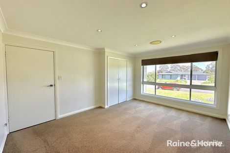 Property photo of 10 Cangoura Street Windradyne NSW 2795