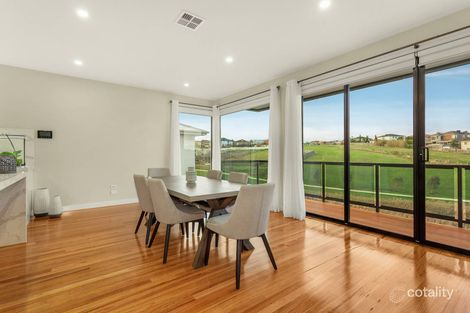 Property photo of 21 Norcal Court Greenvale VIC 3059