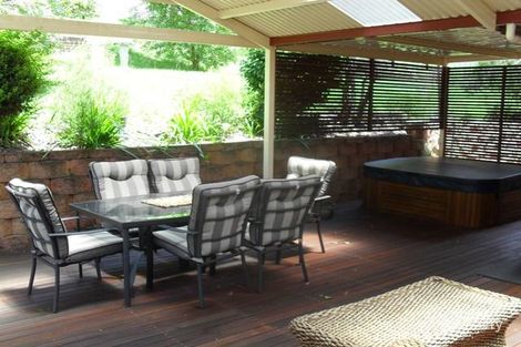 Property photo of 35 Sheringa Grove Cordeaux Heights NSW 2526