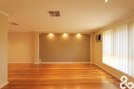 Property photo of 36 Hinkler Drive Mill Park VIC 3082