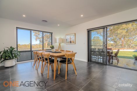 Property photo of 22 Stevenson Way Orange NSW 2800