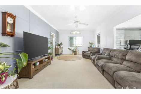 Property photo of 185 Earl Street Berserker QLD 4701
