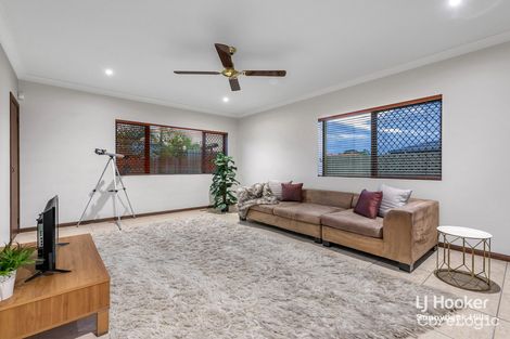 Property photo of 15 Kentwell Place Wishart QLD 4122