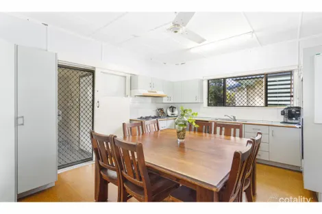Property photo of 185 Earl Street Berserker QLD 4701