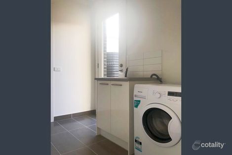 Property photo of 5 Quarter Circuit Springvale VIC 3171