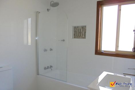 Property photo of 32 The Expressway Albion Park NSW 2527