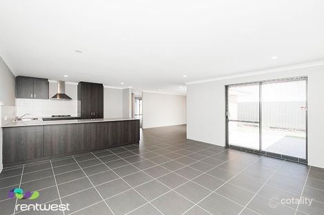 Property photo of 166 Inlet Boulevard South Yunderup WA 6208