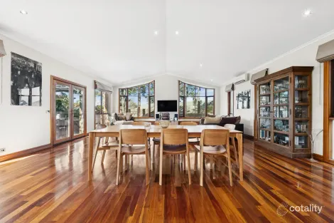 Property photo of 74 Saronvale Crescent Hillside VIC 3037