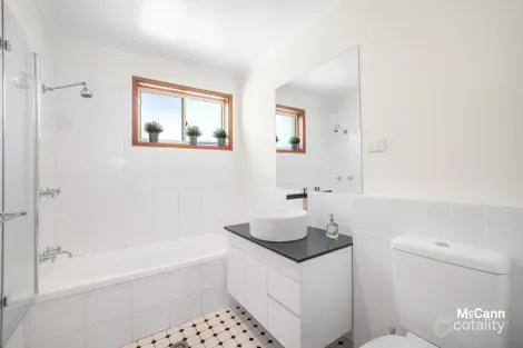 Property photo of 17 Forlonge Street Wanniassa ACT 2903