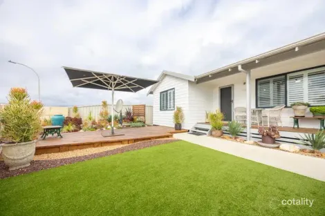 Property photo of 20 Pethick Loop Green Head WA 6514