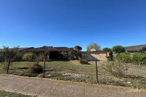 4 Lavarack St, Melton South, VIC 3338