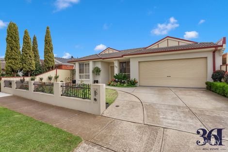 Property photo of 15 Sunbird Crescent Hoppers Crossing VIC 3029