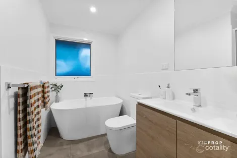 Property photo of 1/26 Ross Street Ferntree Gully VIC 3156