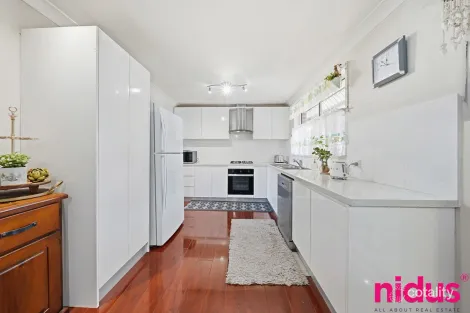 Property photo of 40 Drysdale Crescent Plumpton NSW 2761