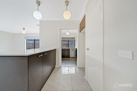 Property photo of 3 Napperby Way Cranbourne North VIC 3977