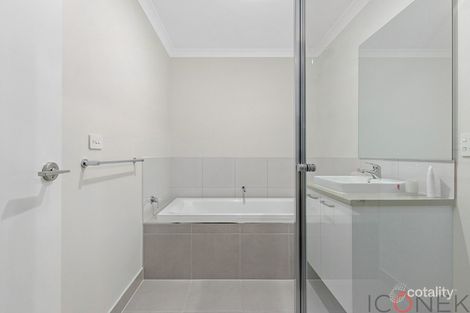 Property photo of 3 Bronx Walk Wollert VIC 3750