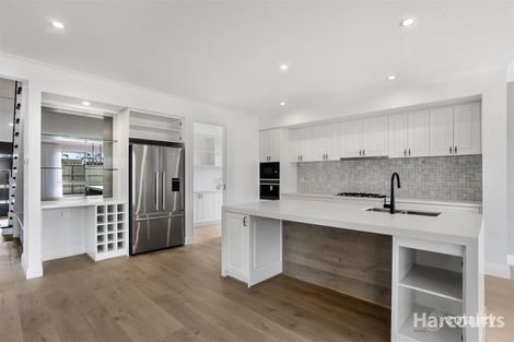 Property photo of 15 McGeown Circuit Cranbourne VIC 3977