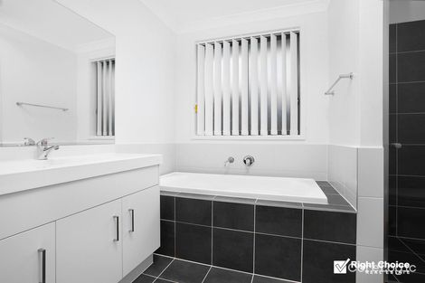 Property photo of 39 Honeybee Crescent Calderwood NSW 2527