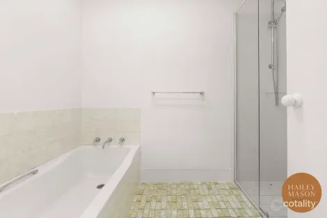 Property photo of 11 Cavalier Parade Bomaderry NSW 2541