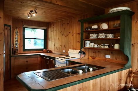 Property photo of 46 Resthaven Drive Lamb Island QLD 4184