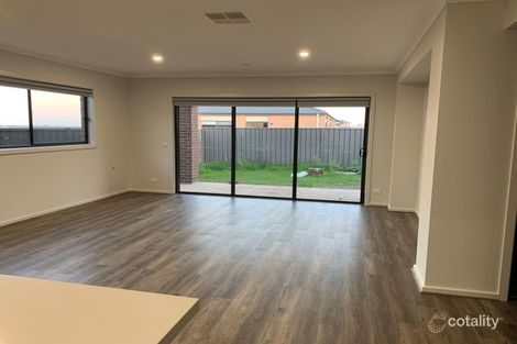 Property photo of 12 Flagstone Street Werribee VIC 3030