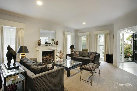 Property photo of 38 Yarrbat Avenue Balwyn VIC 3103