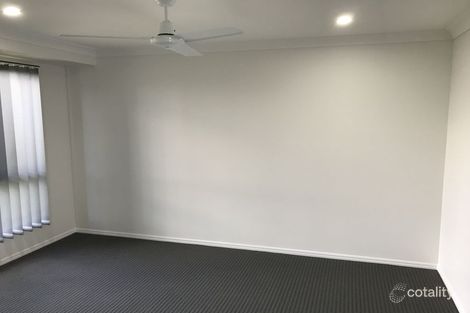 Property photo of 39 Waterside Way Eli Waters QLD 4655