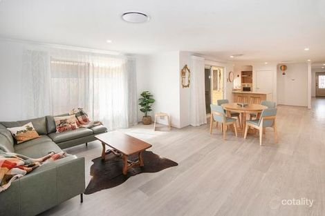 Property photo of 2 Beachfields Drive Broadwater WA 6280