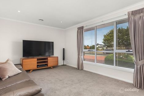 Property photo of 49 Saratoga Crescent Keilor Downs VIC 3038