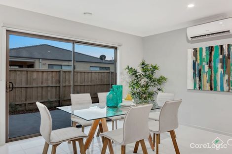 Property photo of 43 Keira Circuit Werribee VIC 3030