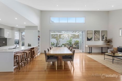 Property photo of 2/5 Calrossie Avenue Montmorency VIC 3094
