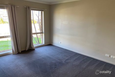 Property photo of 16 Home Road Point Cook VIC 3030