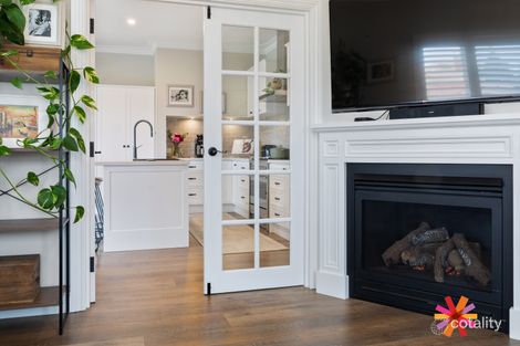 23 Simper Cres, White Gum Valley, WA 6162