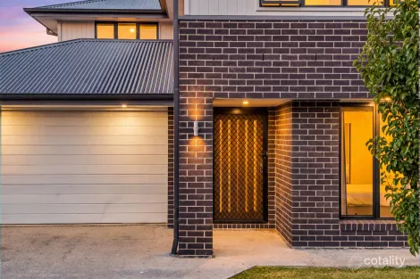 Property photo of 50 Santiago Crescent Spring Mountain QLD 4300