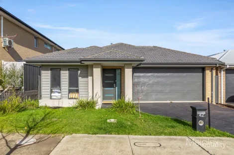 42 Rhynhurst St, Clyde North, VIC 3978