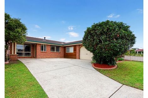 Property photo of 8 Bottle Brush Place Colyton NSW 2760